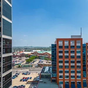 chic-2br-condo-in-vibrant-downtown-calgary.calgaryhotelsearch.com/